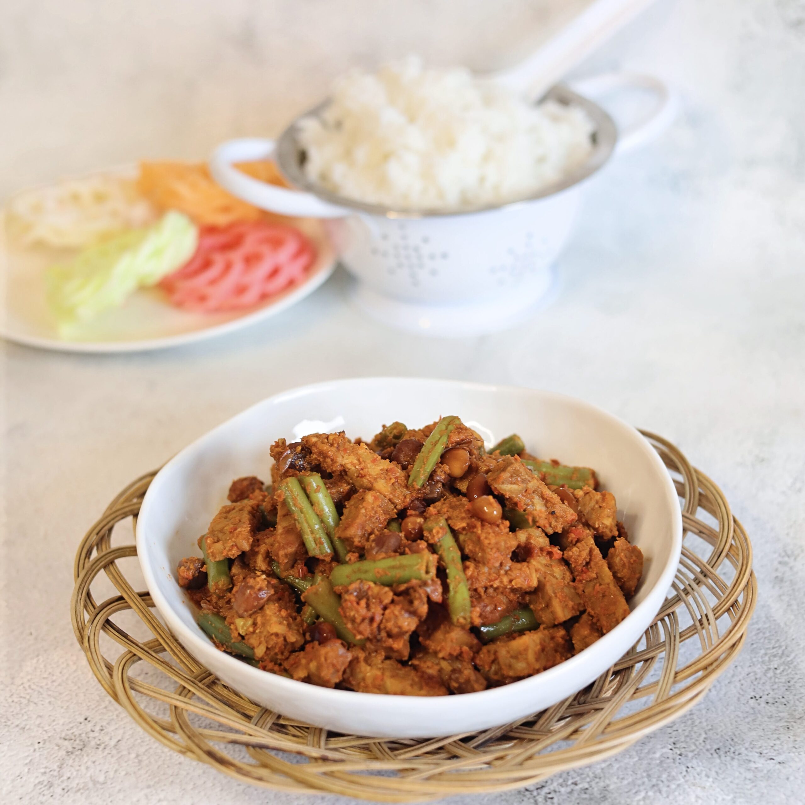 Sambal Goreng Tempe (Stir-fried Tempe in Sambal)